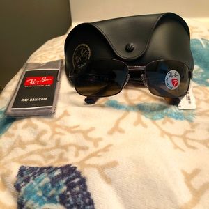 BRAND NEW UNUSED RAY-BANS! Comes with case and cloth